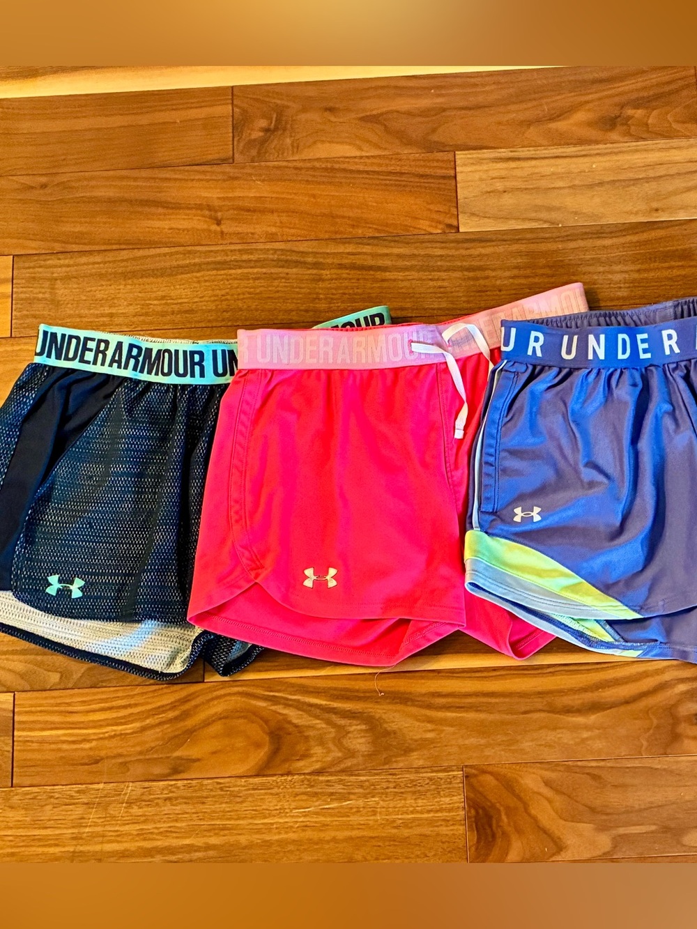 Under Armour bundle of logo gym running shorts retro style XS